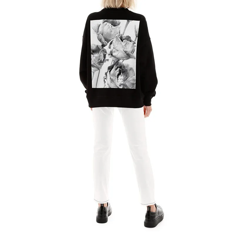 Pattern Round-Necked Sweater