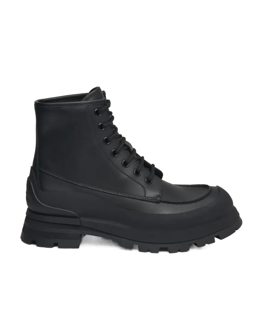 Wander Lace-Up Ankle Boots