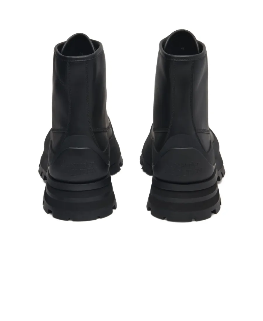 Wander Lace-Up Ankle Boots
