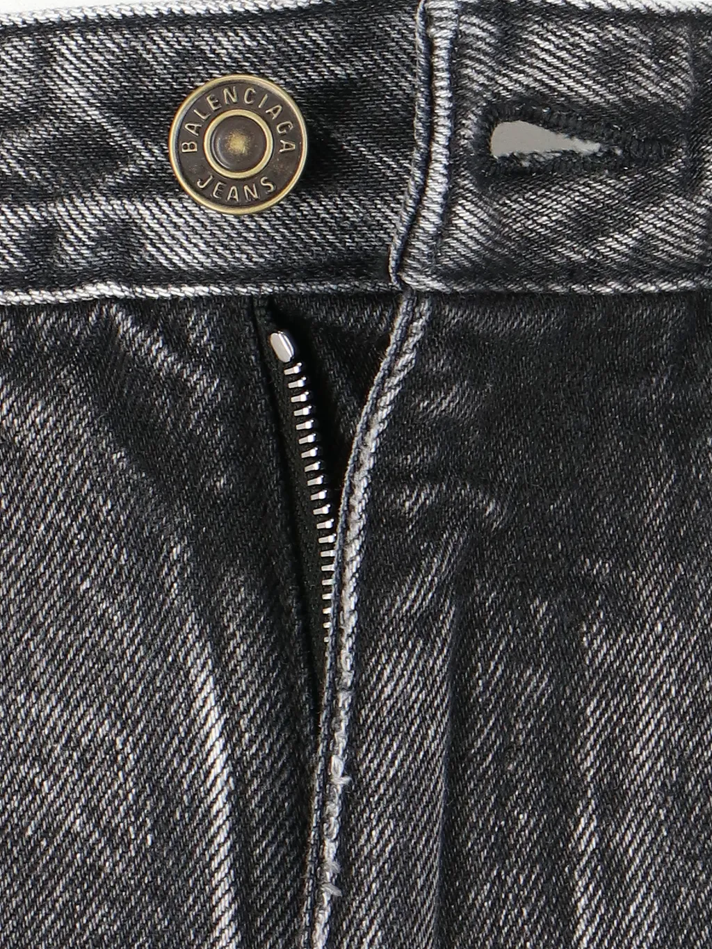 Medium Fit Jeans