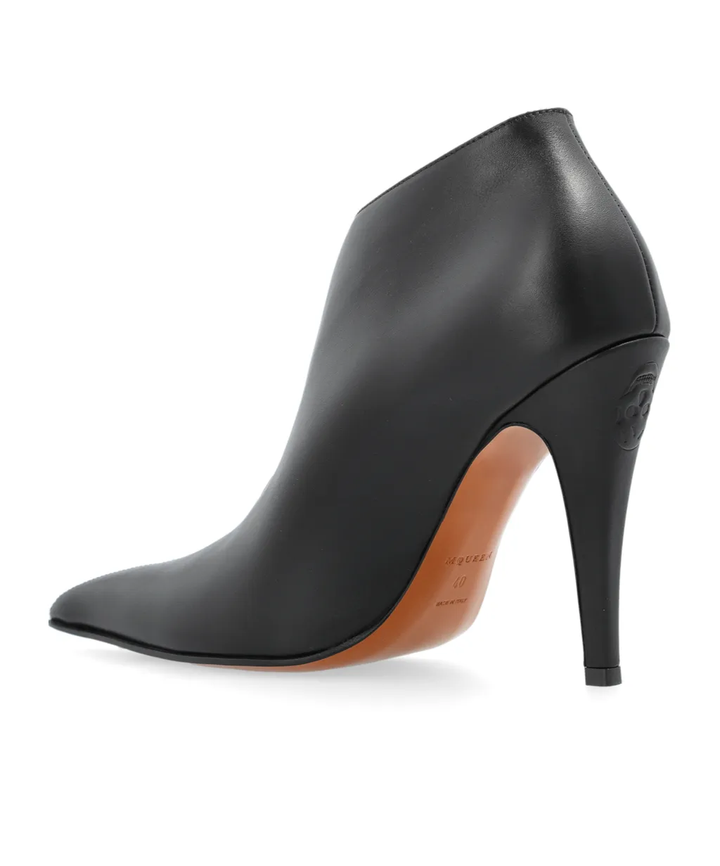 Pointed-Toe Heeled Pumps