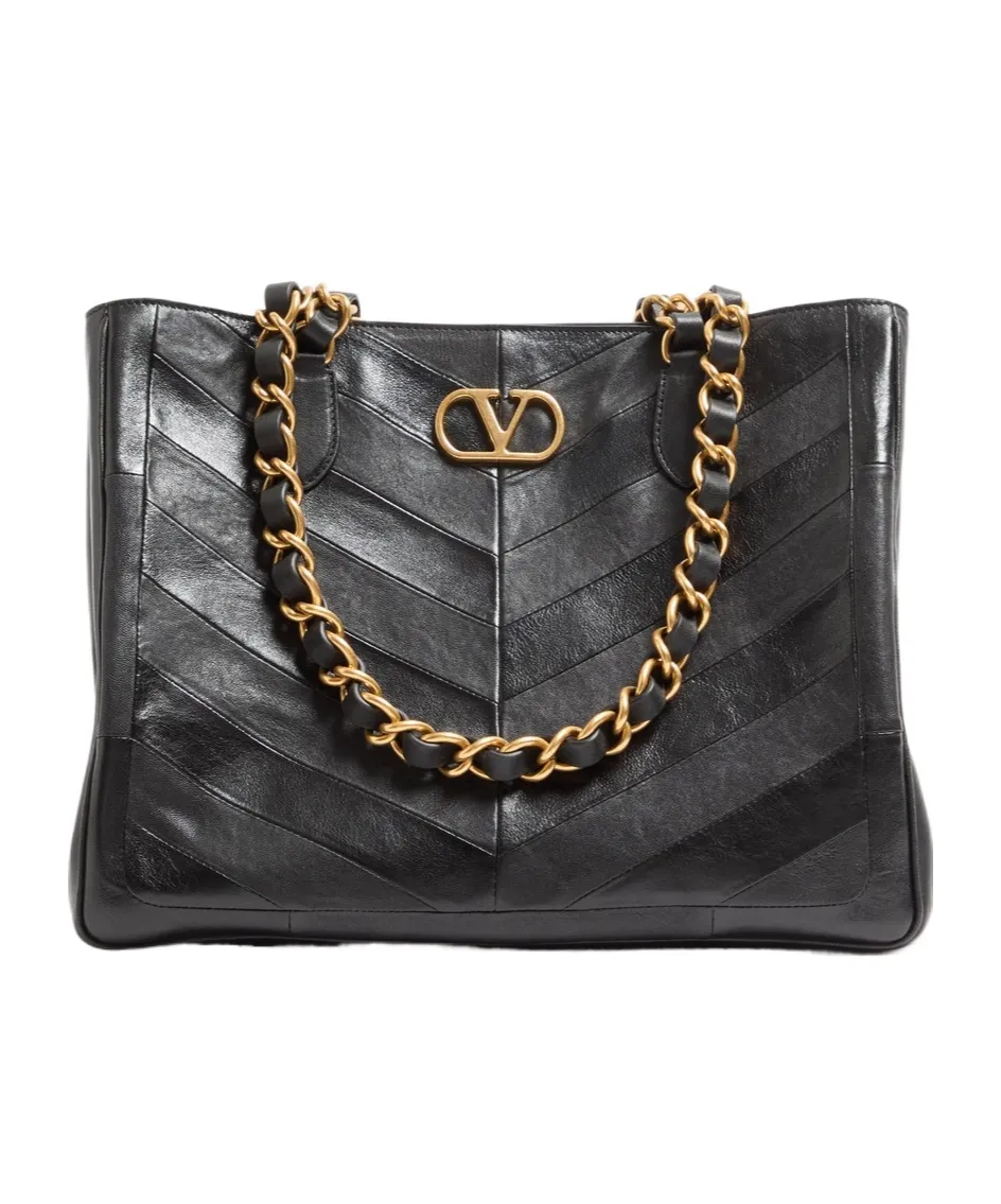 Garavani Laseine Shopping Bag In Nappa Leather With A Chevron Pattern