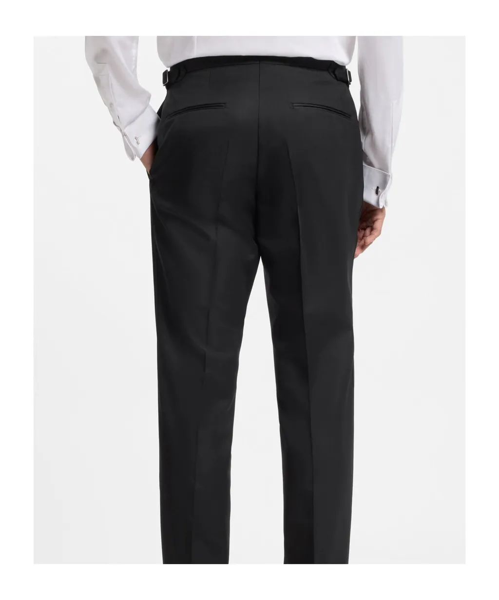 Long-Sleeved Suit