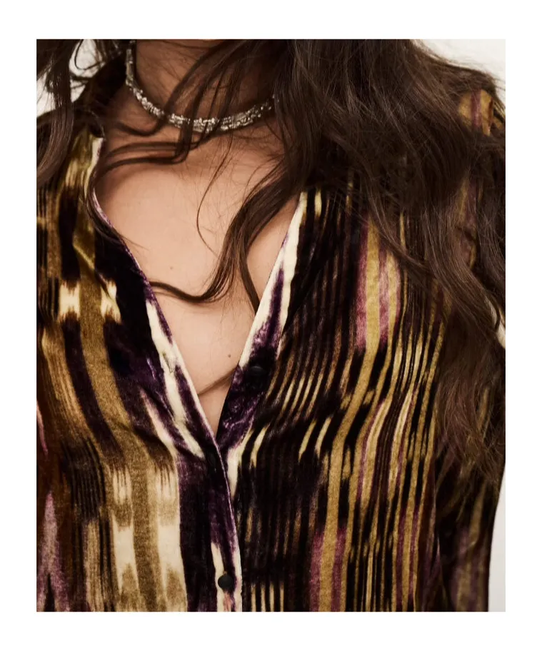 Long-Sleeved Printed Shirt