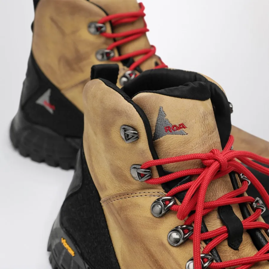 Andreas Honey Lace-Up Boots