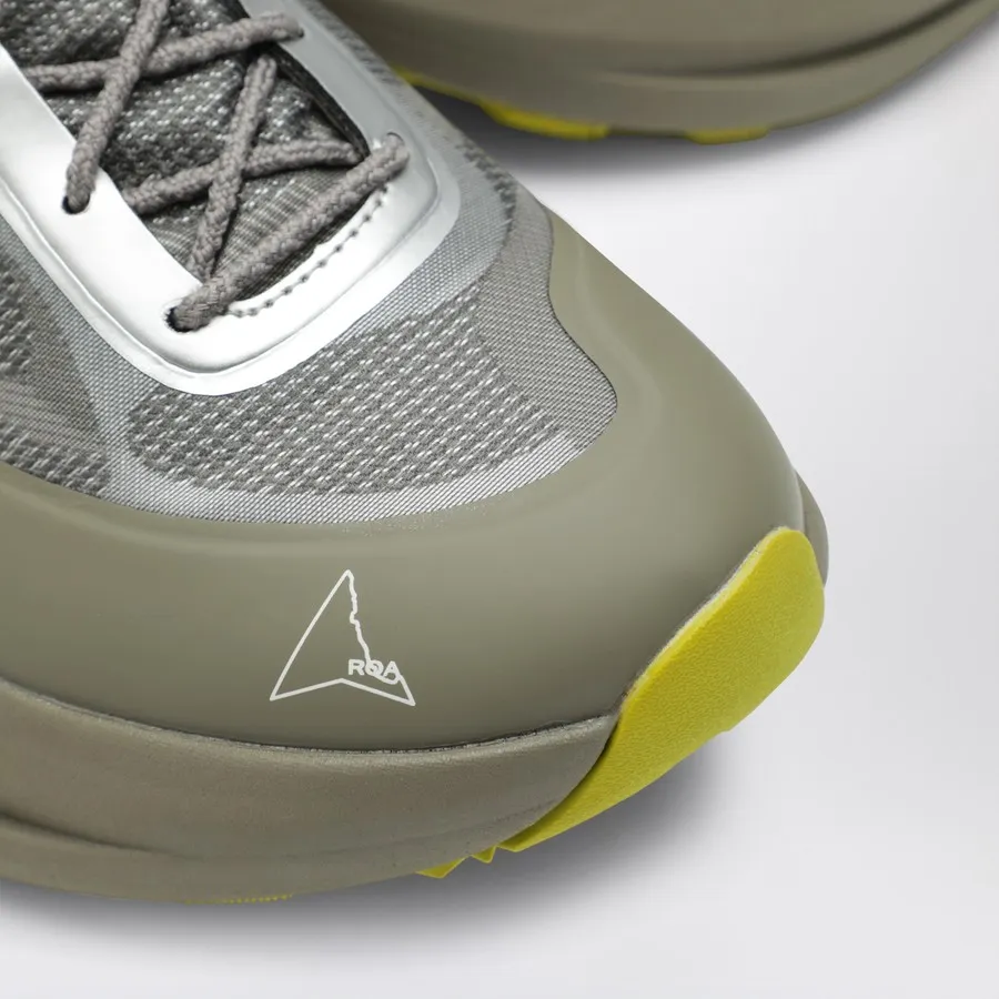 Sella Sneakers
