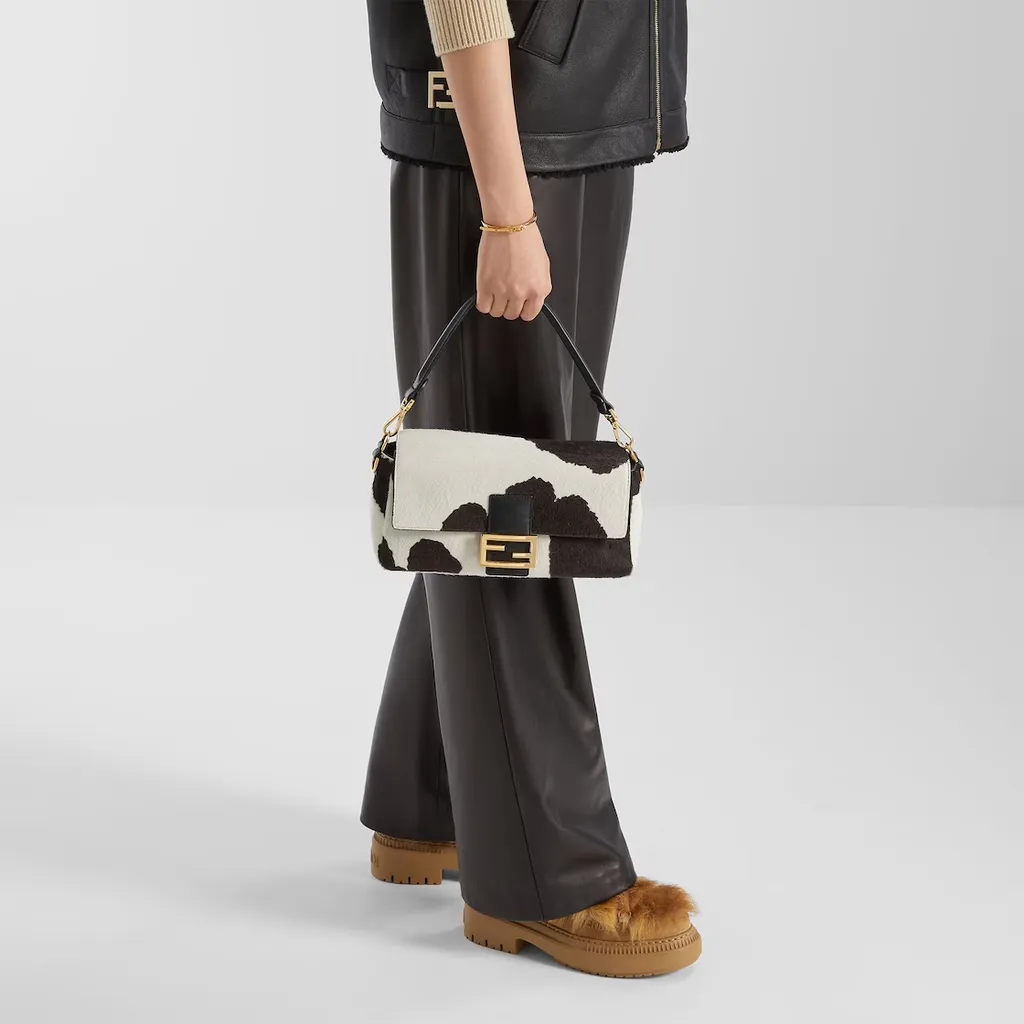 Apres Chic Lace-Up Ski Boots