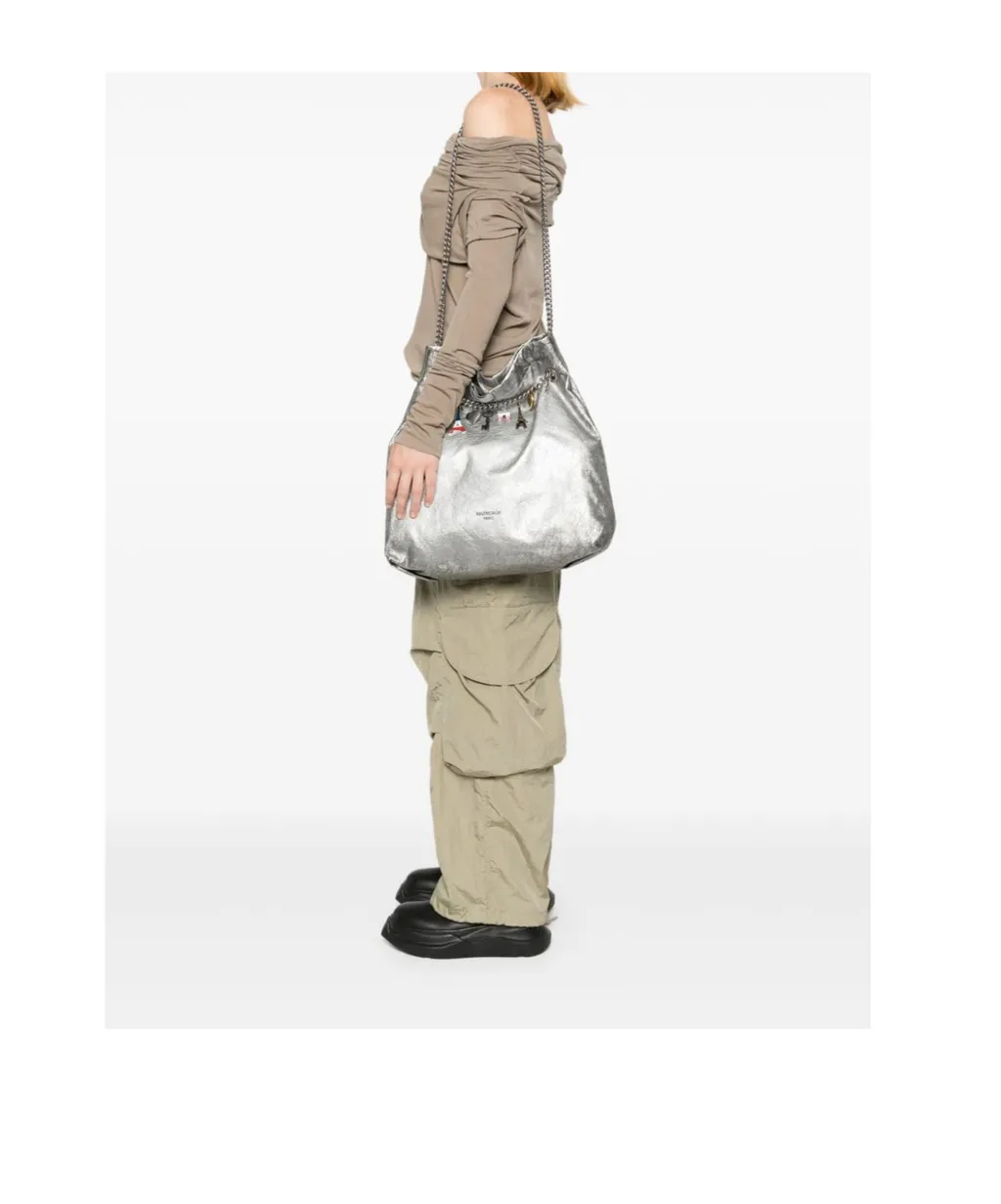 Crush Charm Detailed Medium Tote Bag