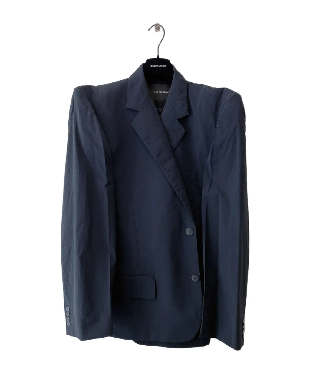 Long-Sleeved Suit Coat