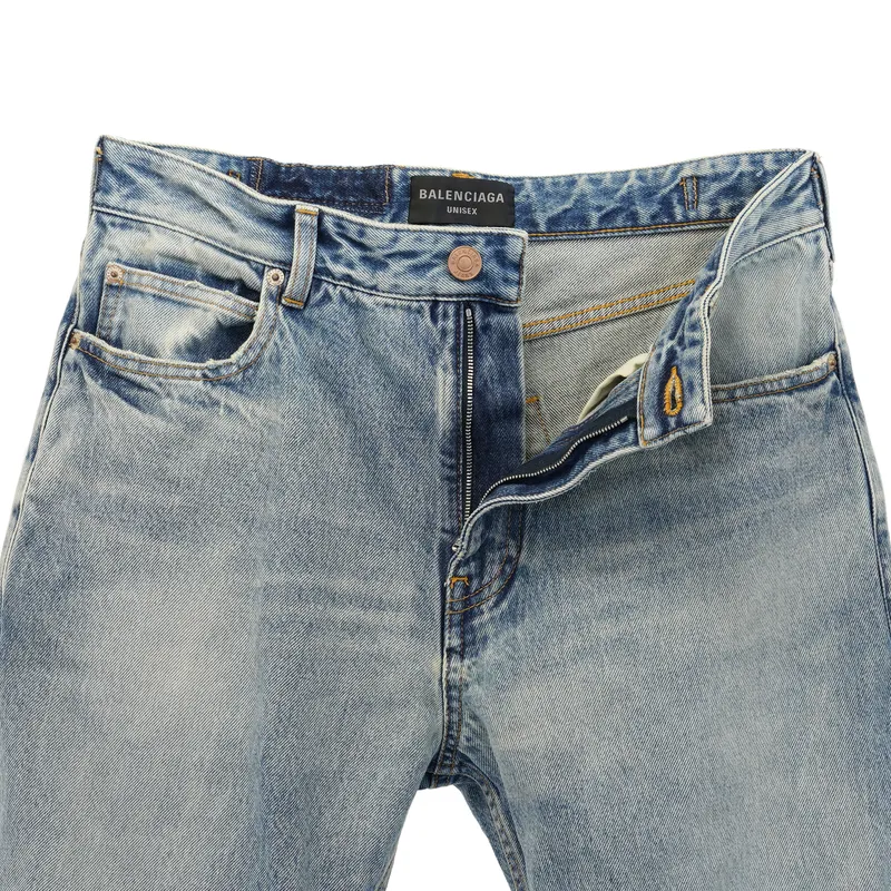 Distressed Loose-Fit Jeans