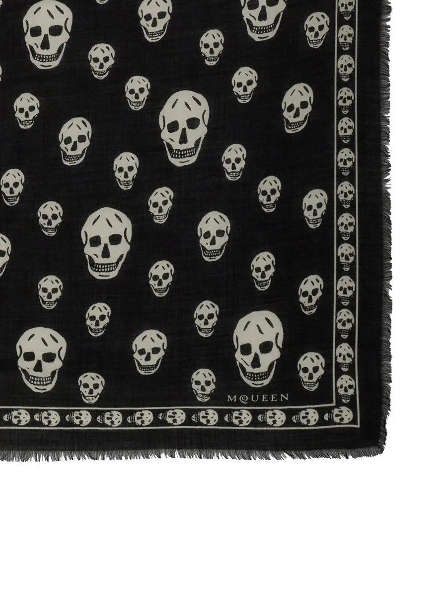 Skull Printed Frayed-Edge Scarf