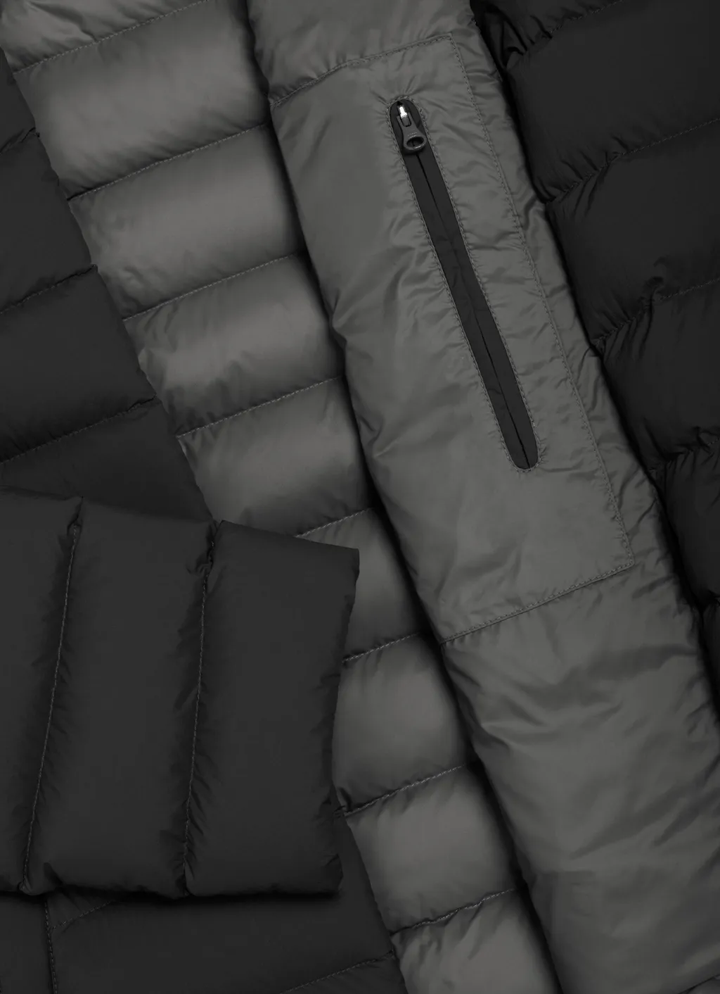 Long-Sleeved Hooded Down Jacket