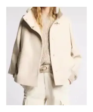 Toggle-Fastening Jacket