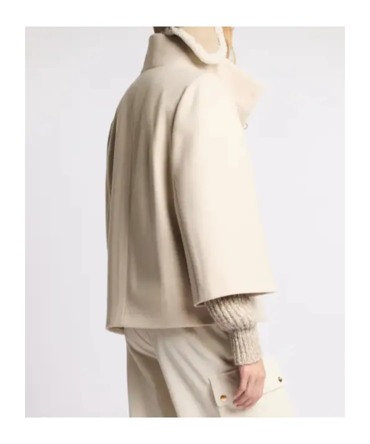 Toggle-Fastening Jacket