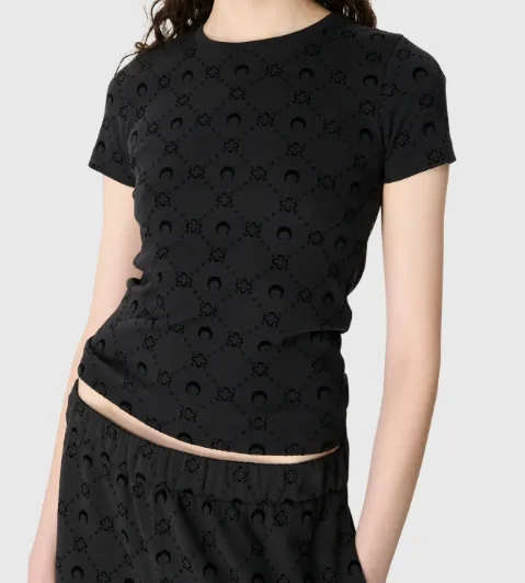 Short-Sleeved Fitted T-Shirt