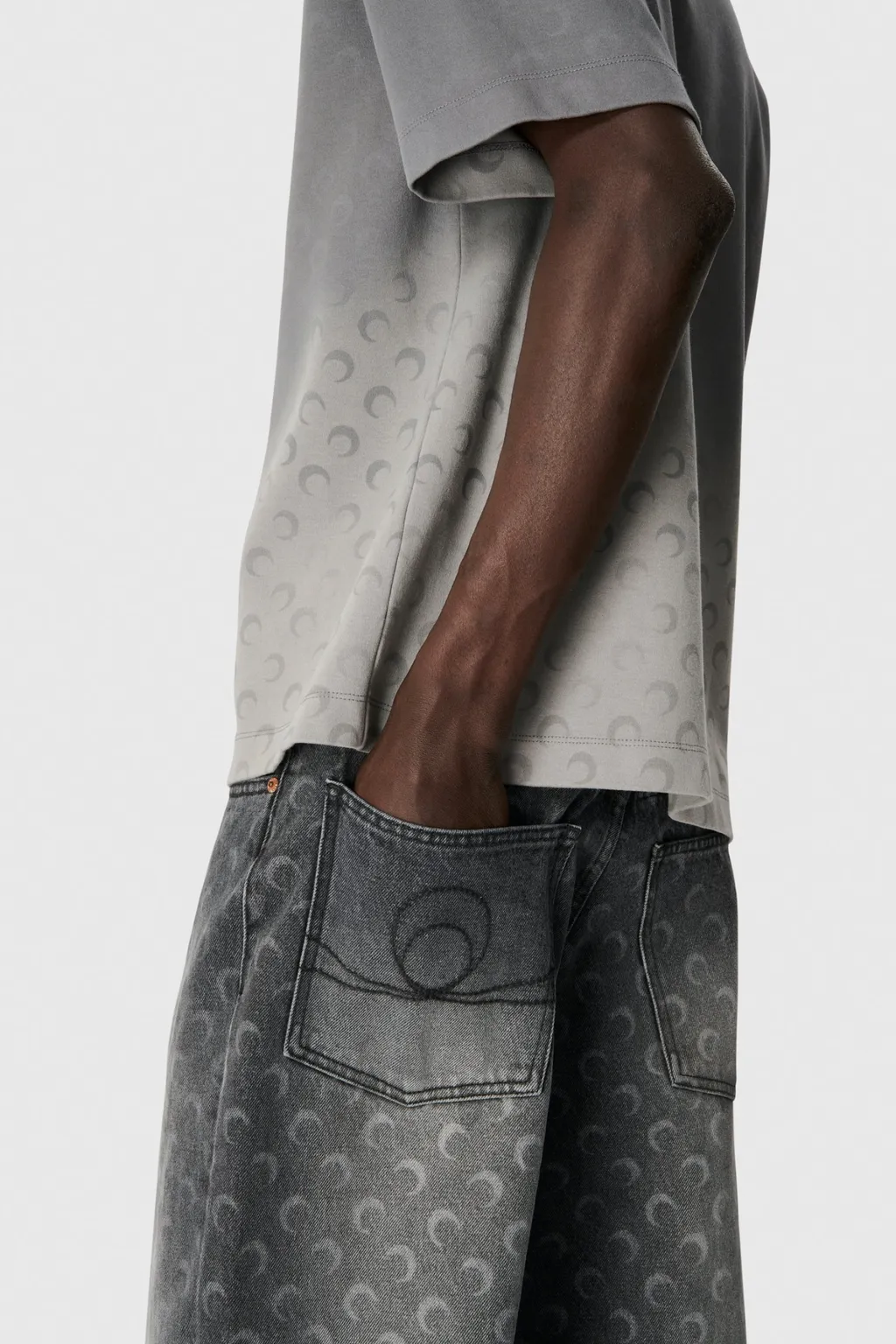 Low-Waist Loose Jeans