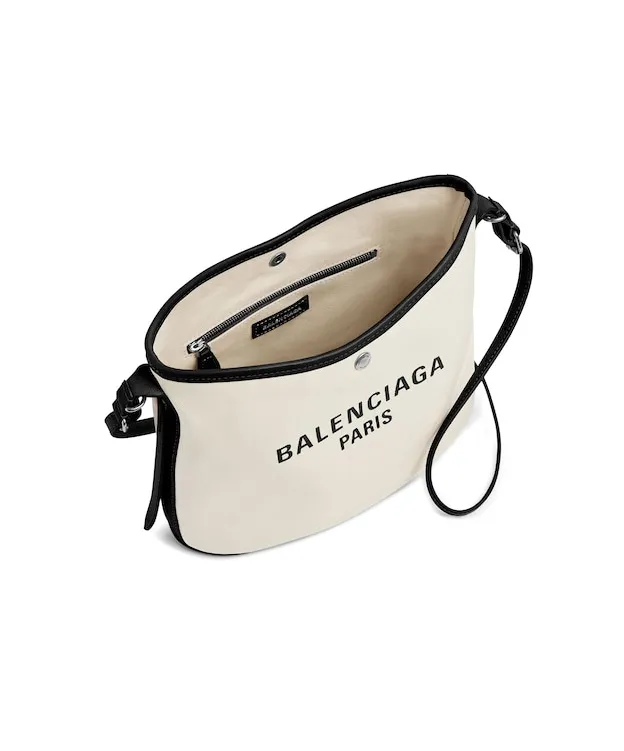 Logo Detailed Shoulder Bag