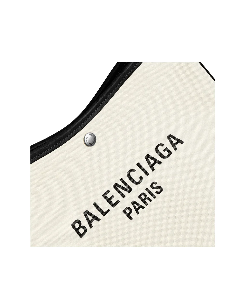 Logo Detailed Shoulder Bag