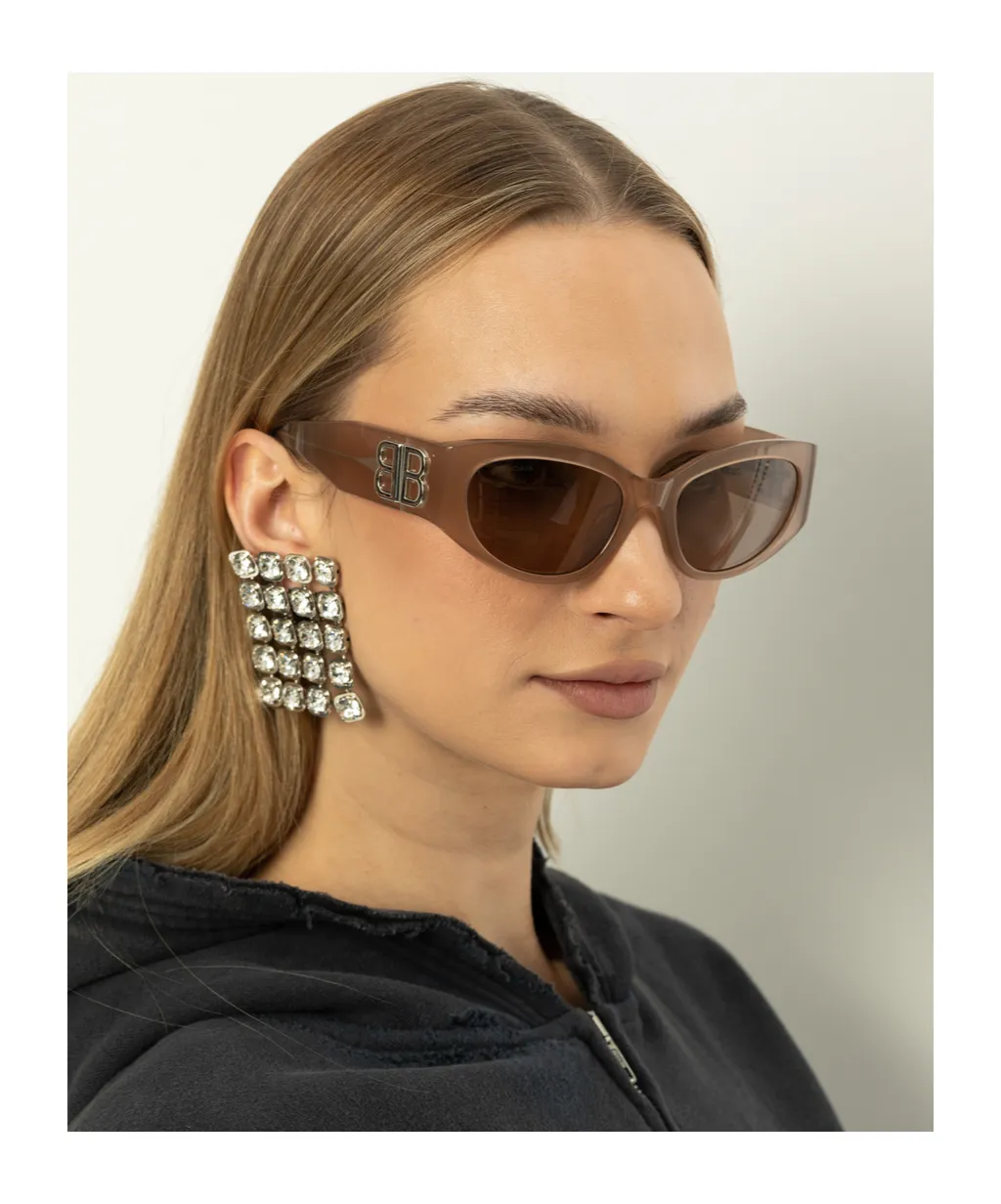 Bossy Cat-Eye Frame Sunglasses