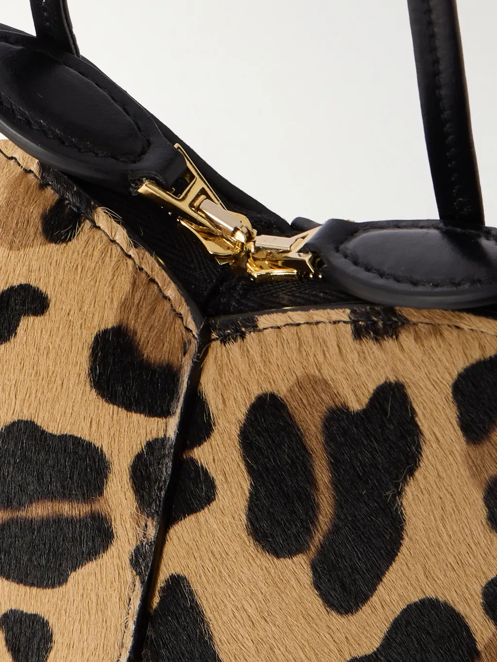 Le Coeur Shoulder Bag
