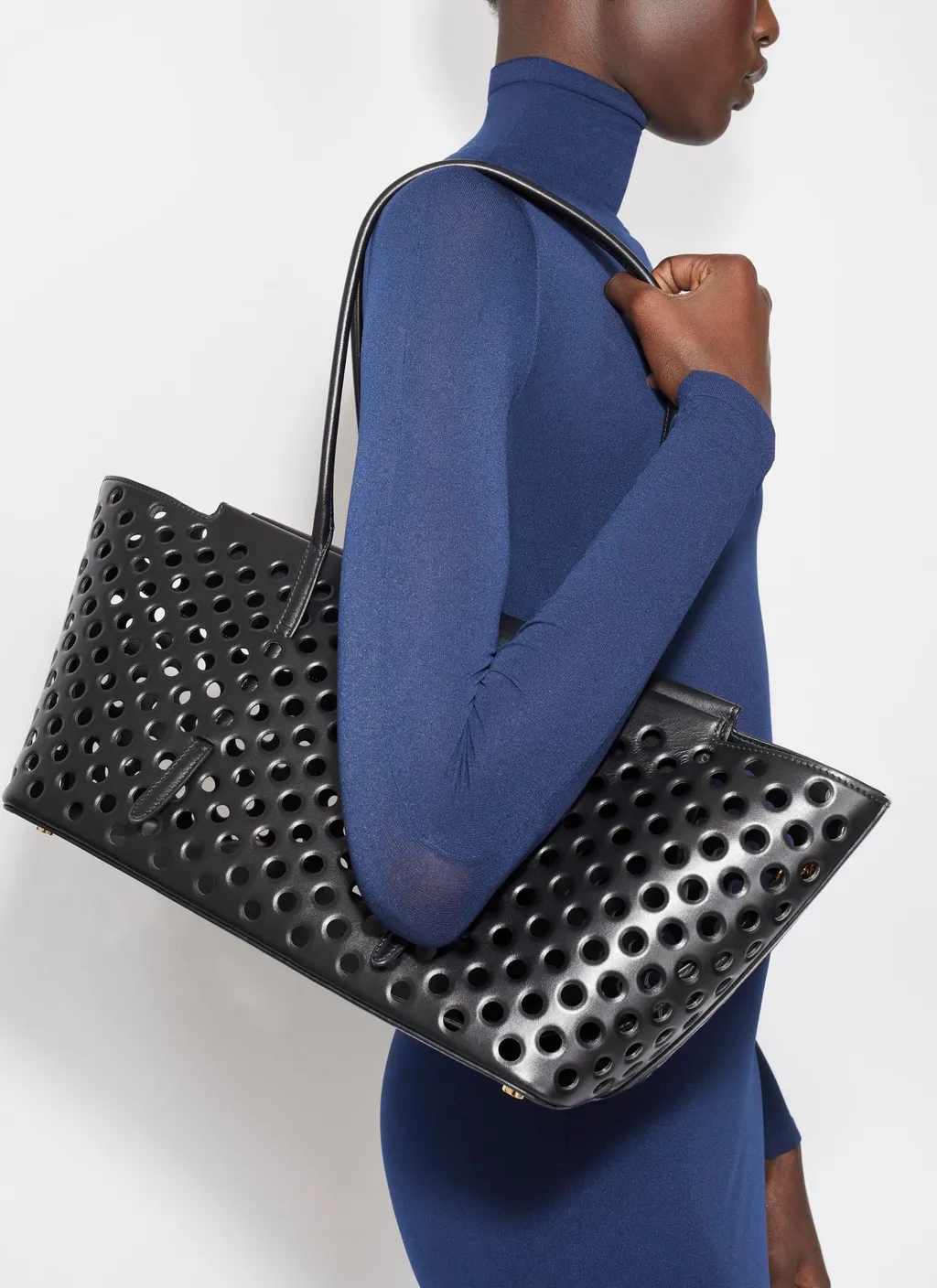 Neo Mina 32 Medium Zipped Tote Bag