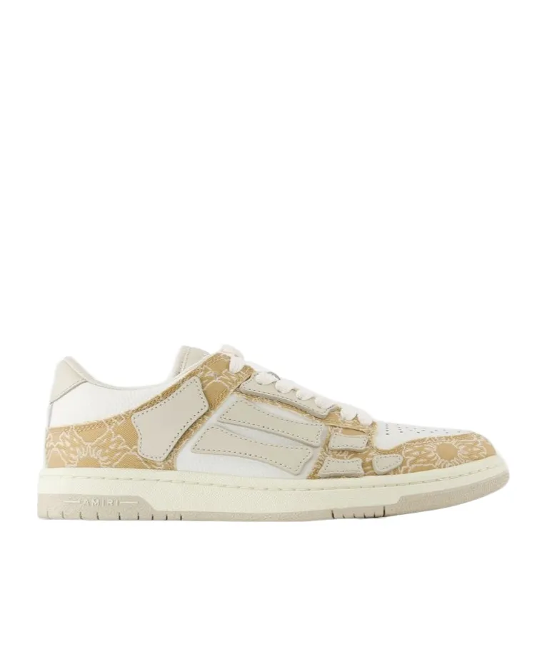 Round Head Low-Cut Sneakers