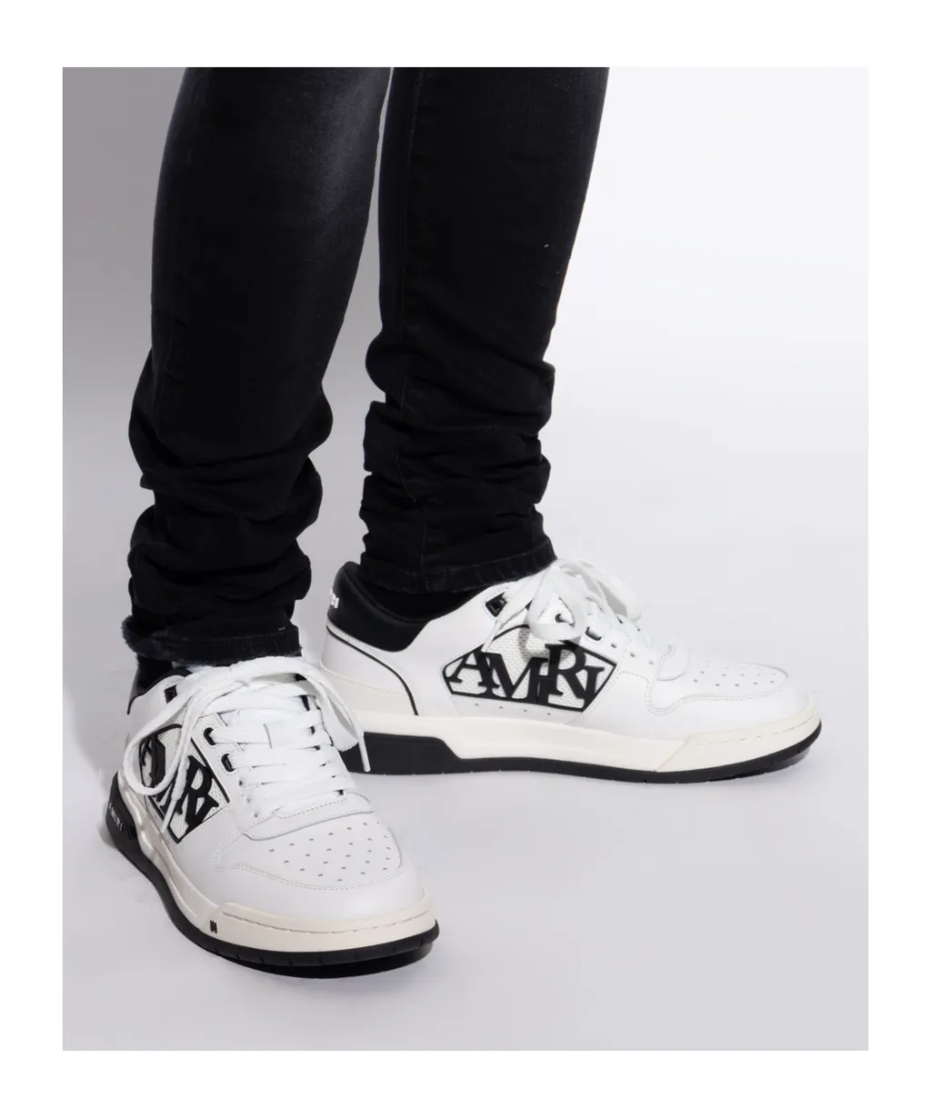 Classic Low Sneakers