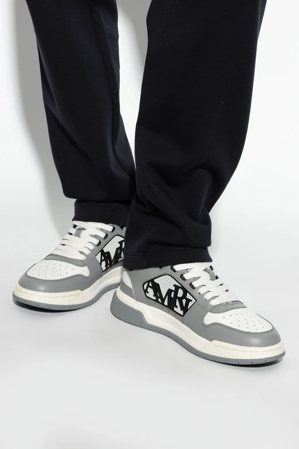 Classic Low Sneakers