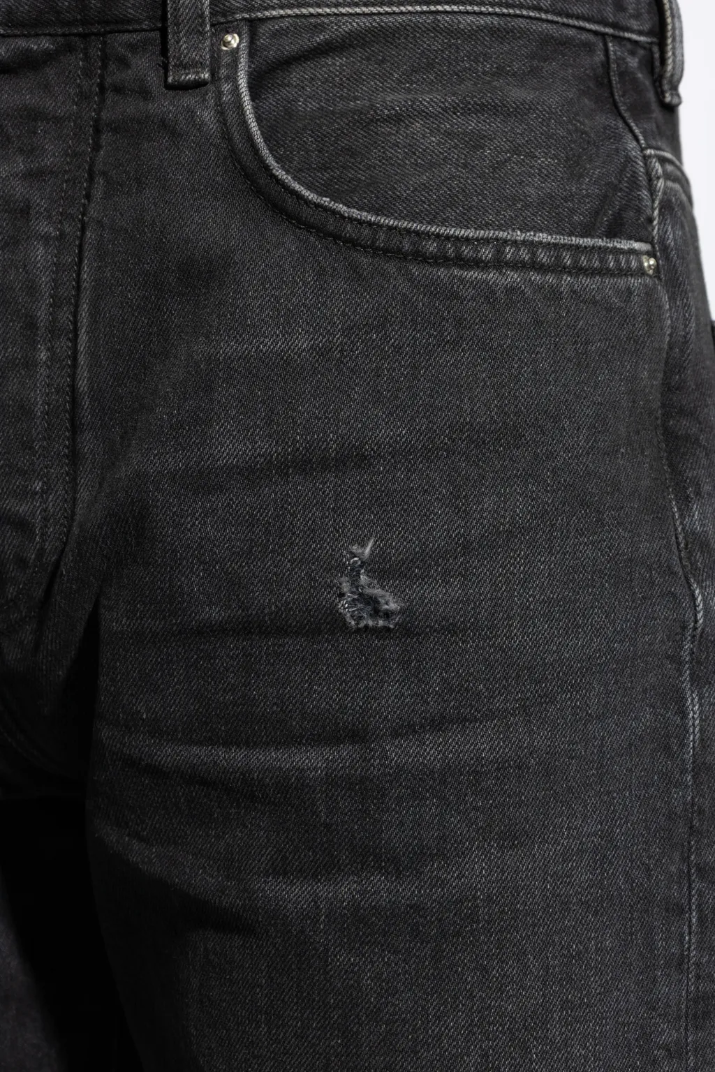 Vintage Effect Distressed Straight-Leg Jeans
