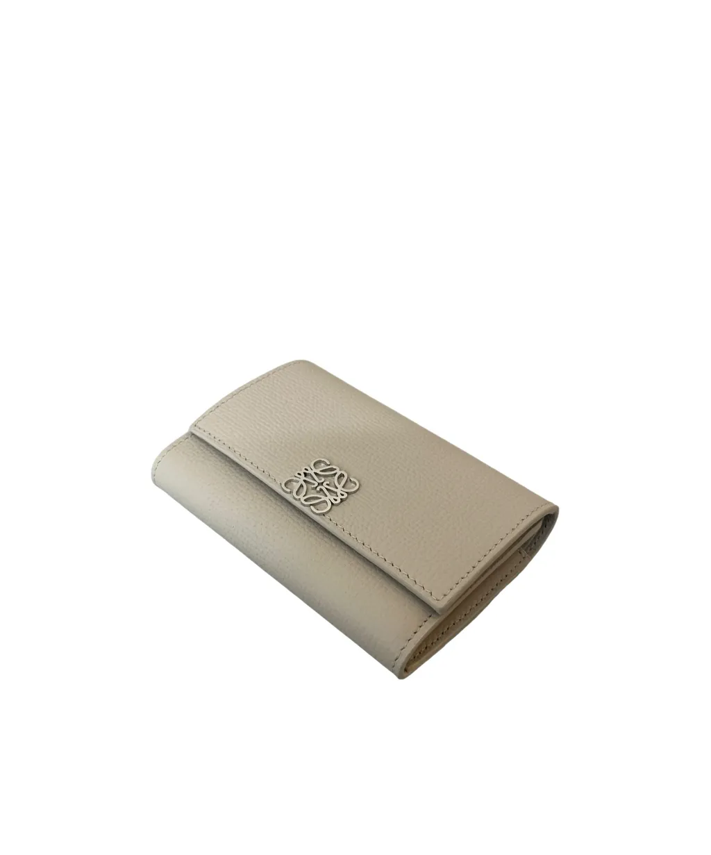 Anagram Small Vertical Wallet In Pebble Grained Calfskin