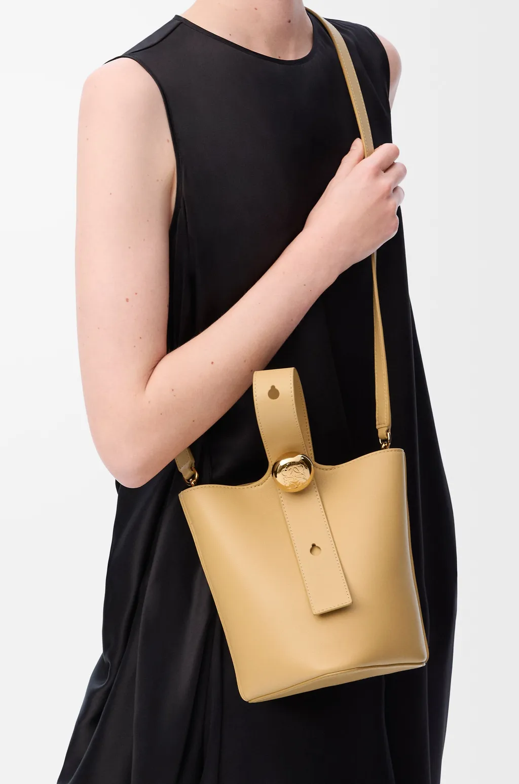 Pebble Mini Bucket Bag