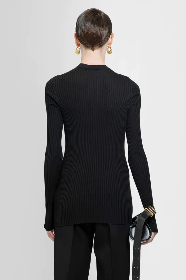Buttoned Long-Sleeved Cardigan