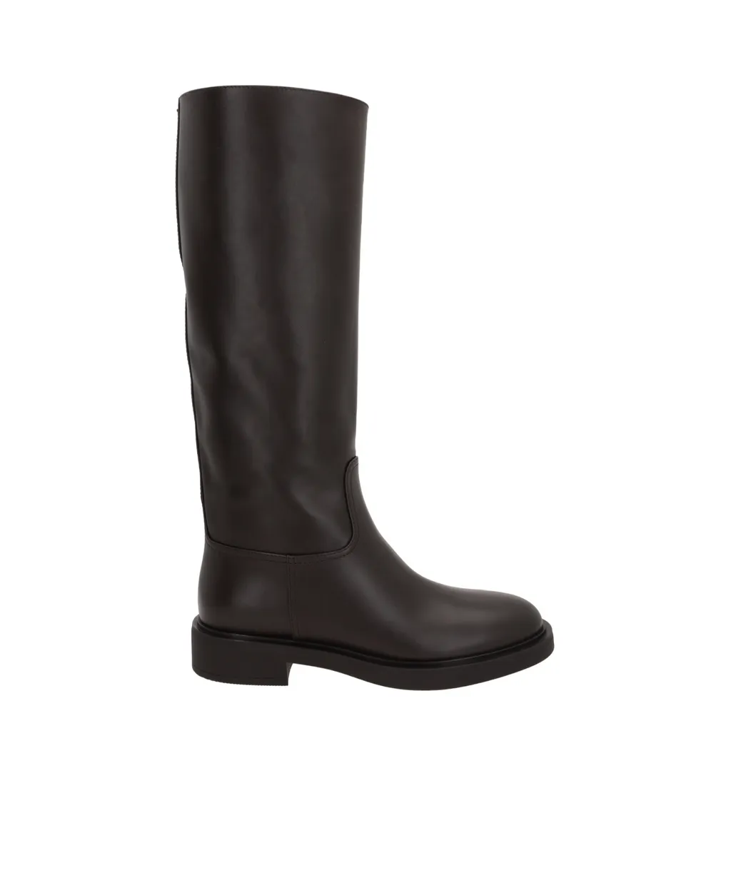 Ascott Round Toe Boots