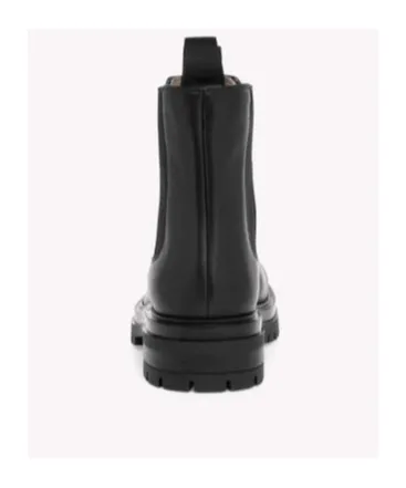 Chester Round Toe Chelsea Boots