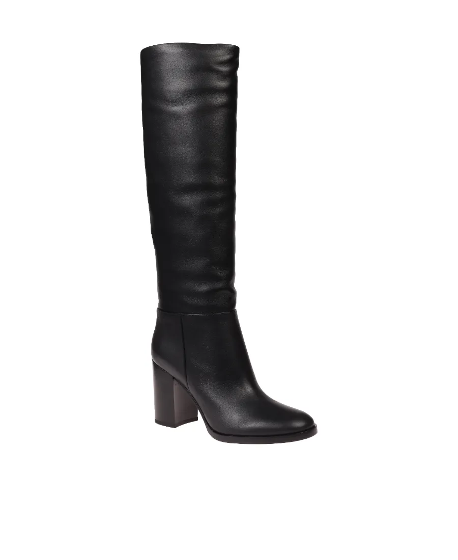Pointed Boots