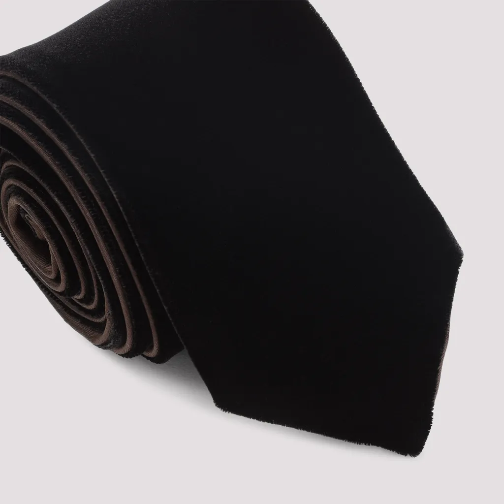 Velvet Tie