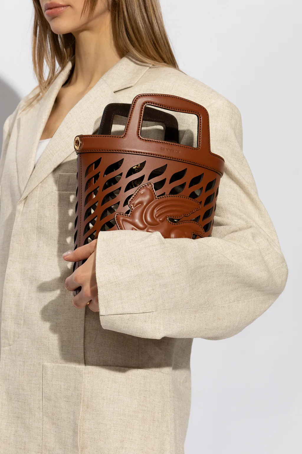Pegaso Motif Cut Out Detailed Tote Bag