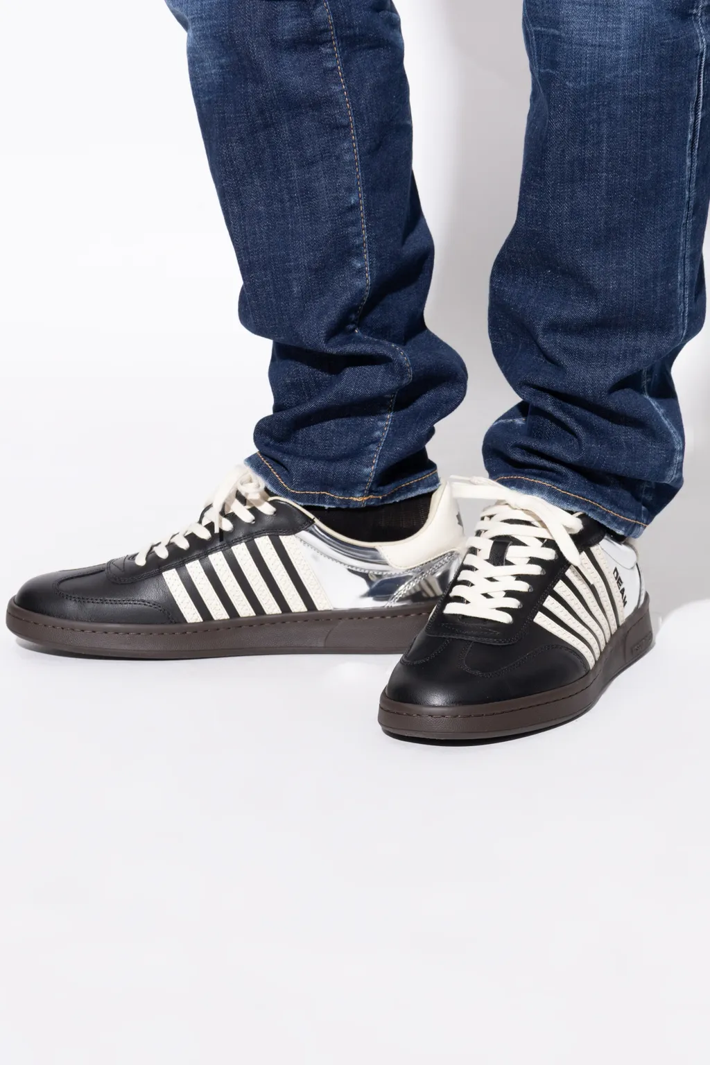 Low Up Sneakers