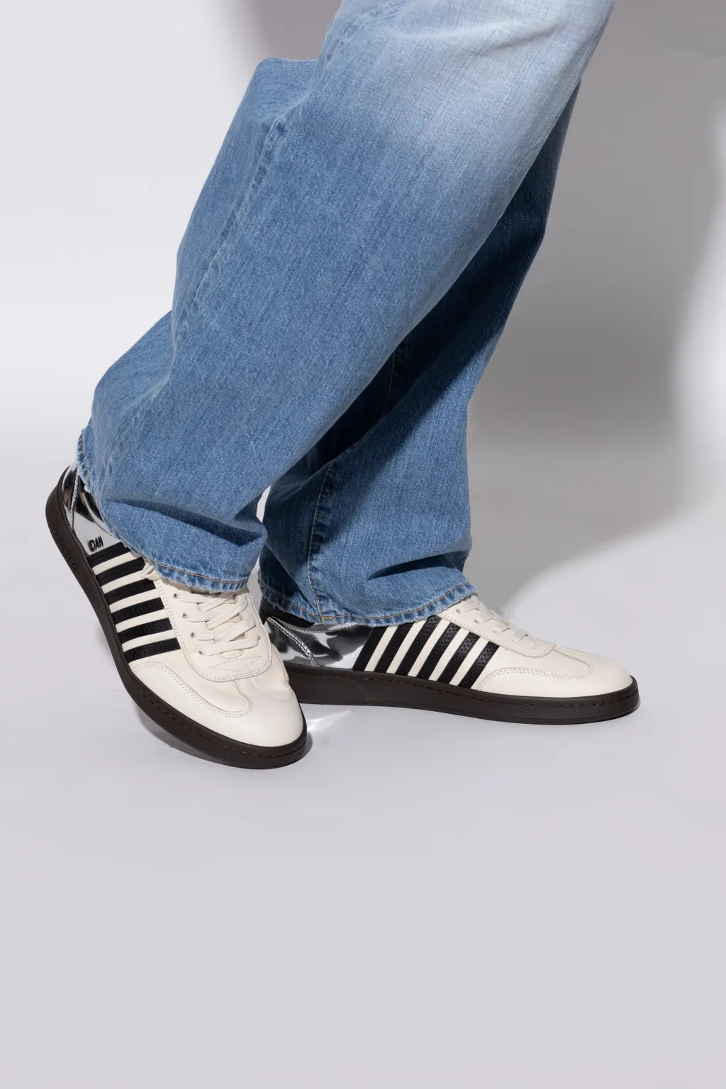 Low Up Sneakers