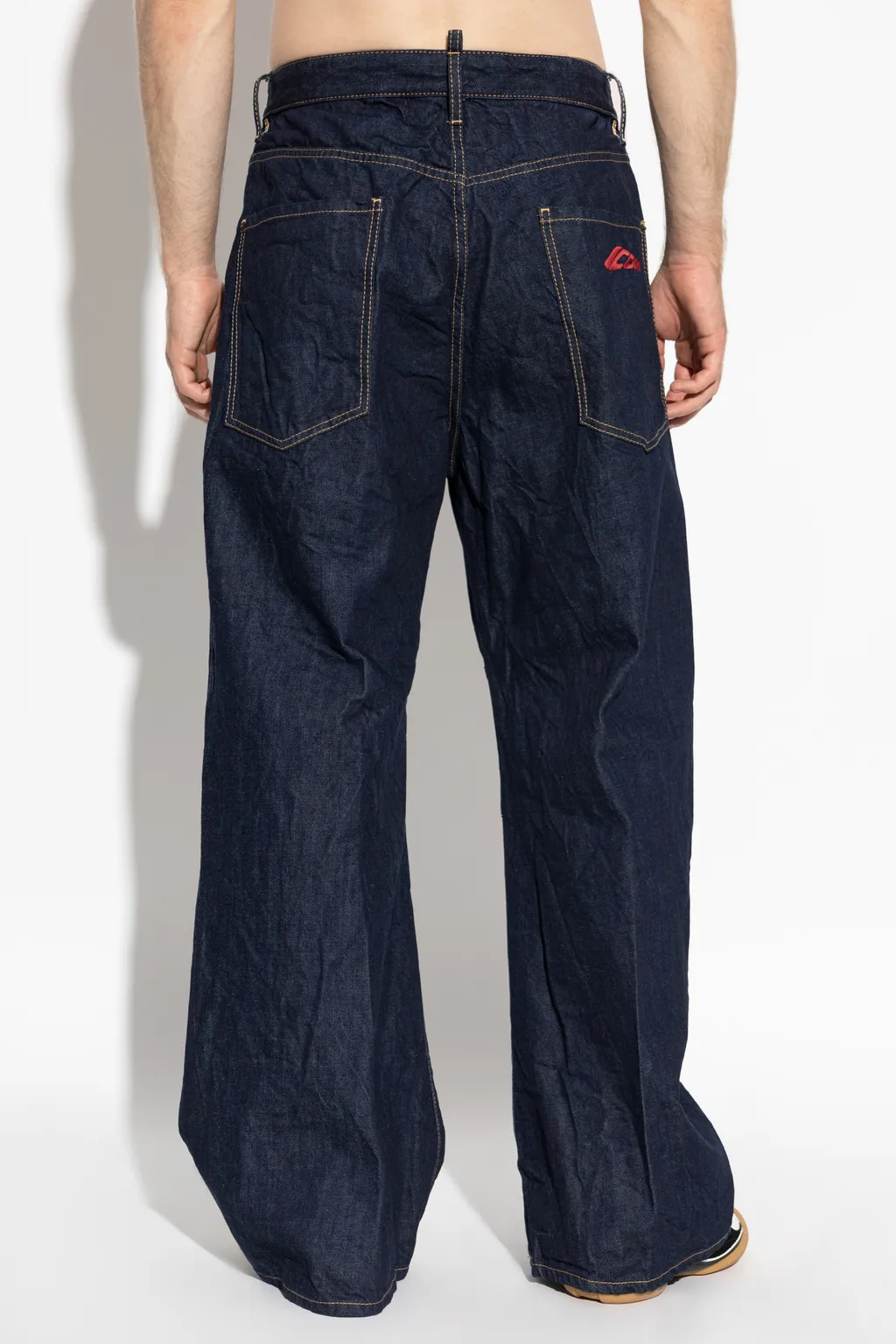 Wide-Leg Jeans