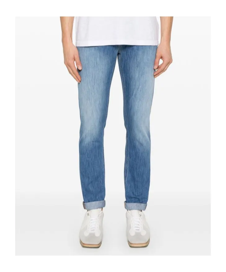 Belt-Loop Jeans