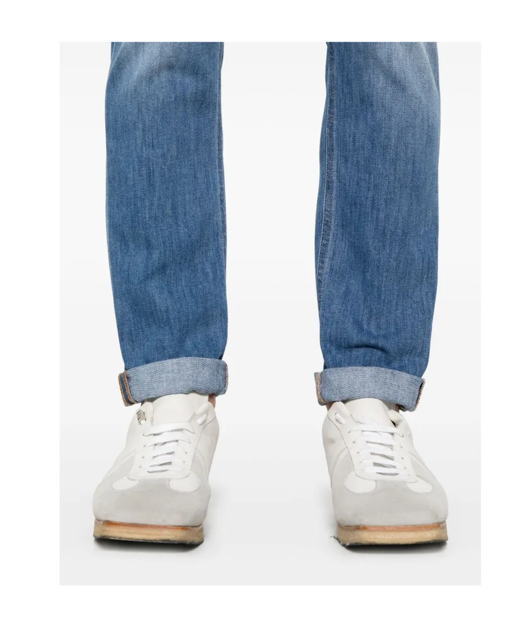 Belt-Loop Jeans