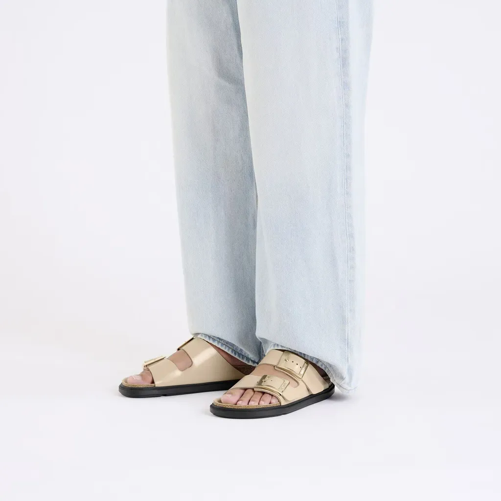 Arizona Droplet Buckle Sandals