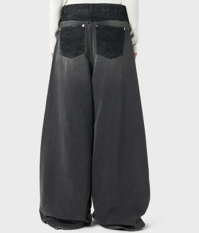 Wide-Leg Jeans