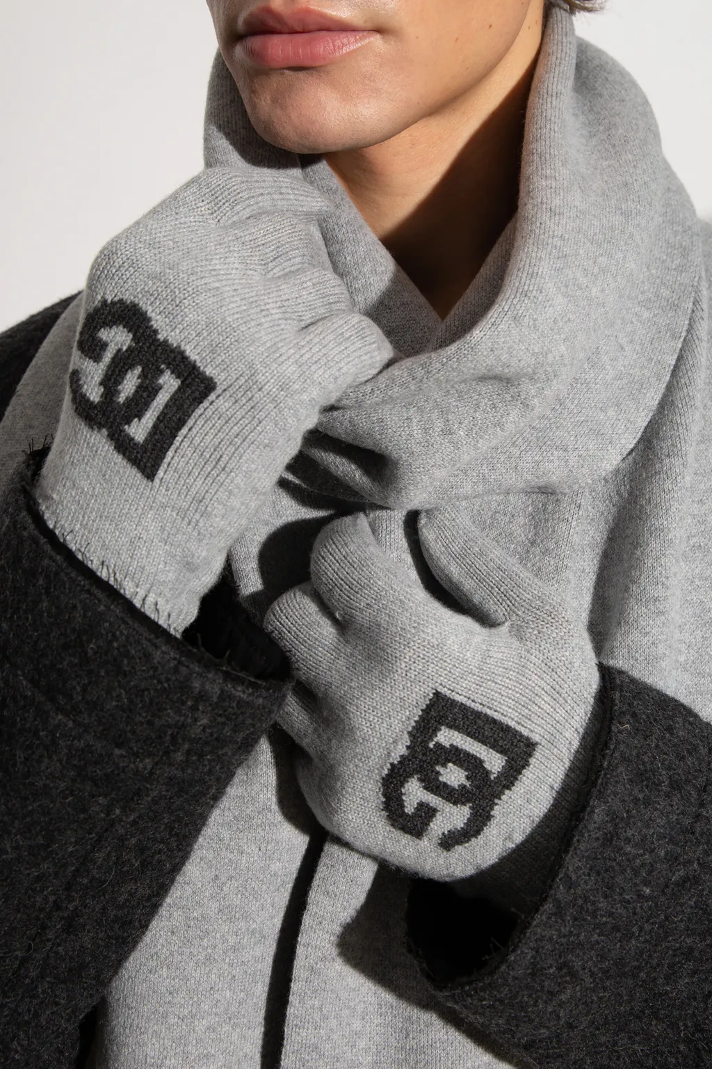 Logo-Intarsia Cashmere Gloves