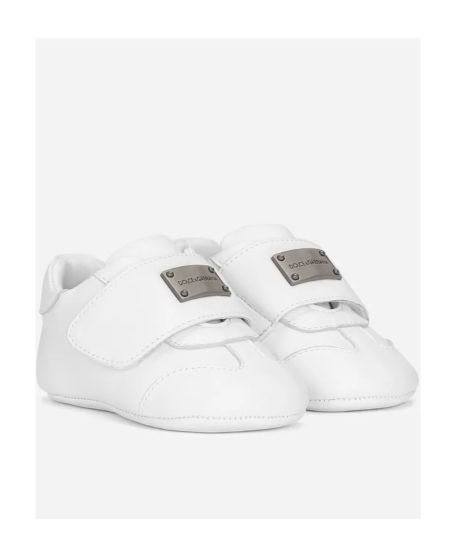 Logo Plaque Round Toe Sneakers