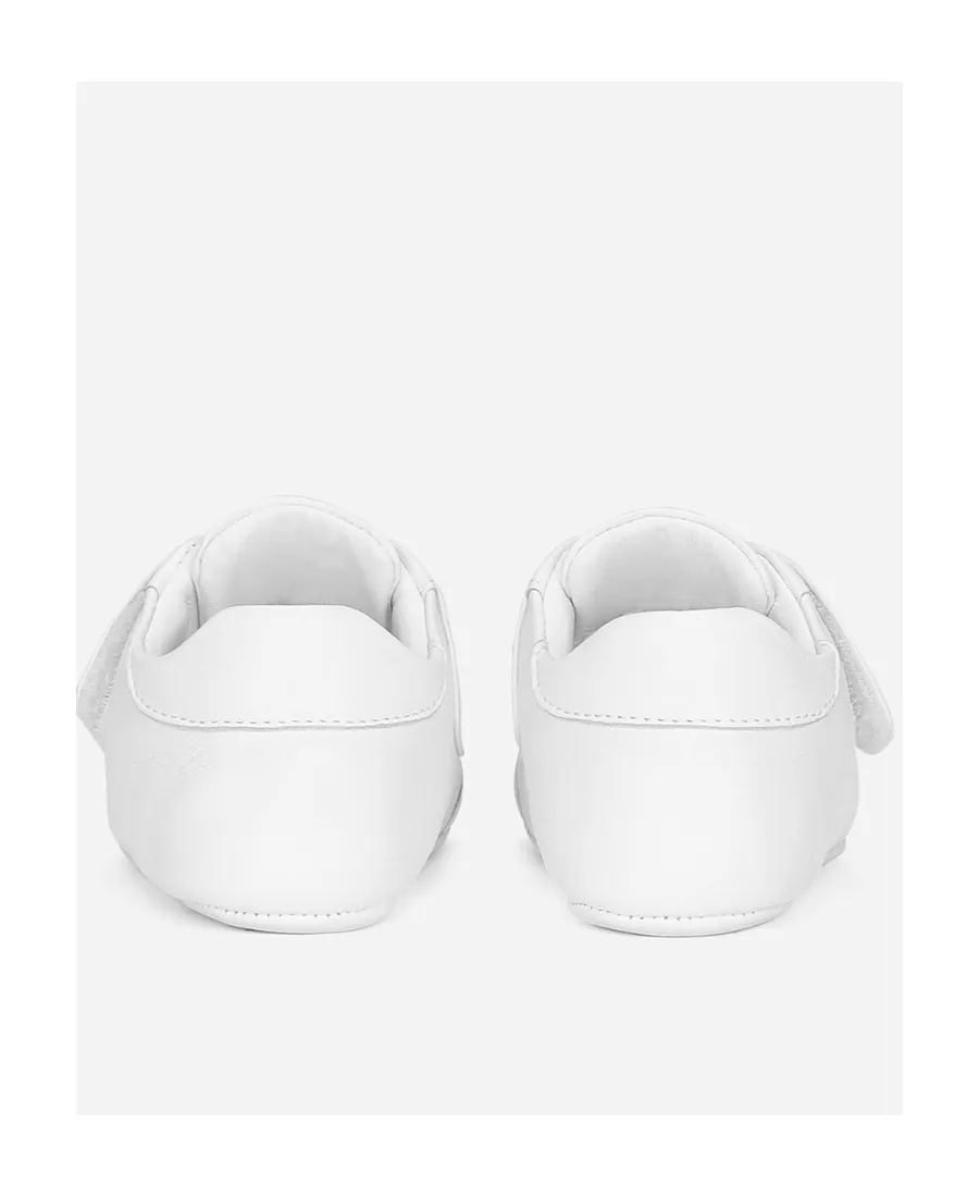 Logo Plaque Round Toe Sneakers