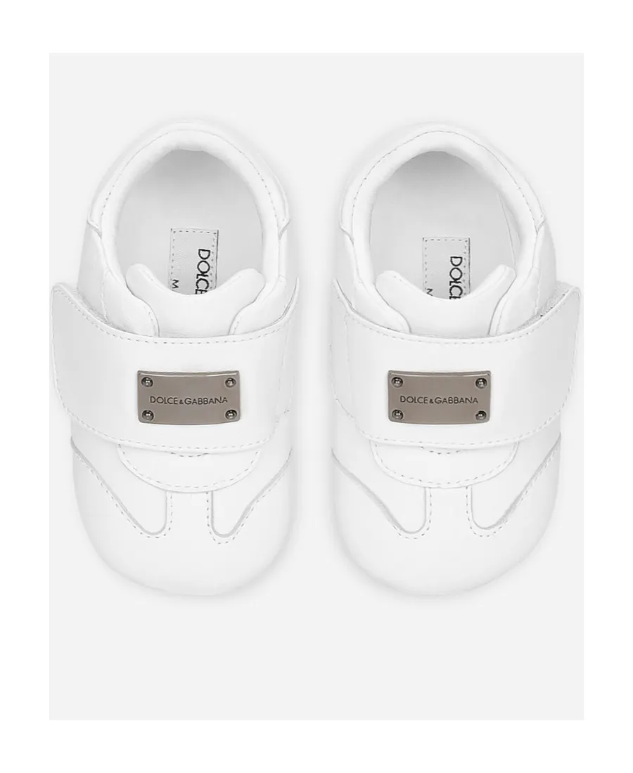 Logo Plaque Round Toe Sneakers