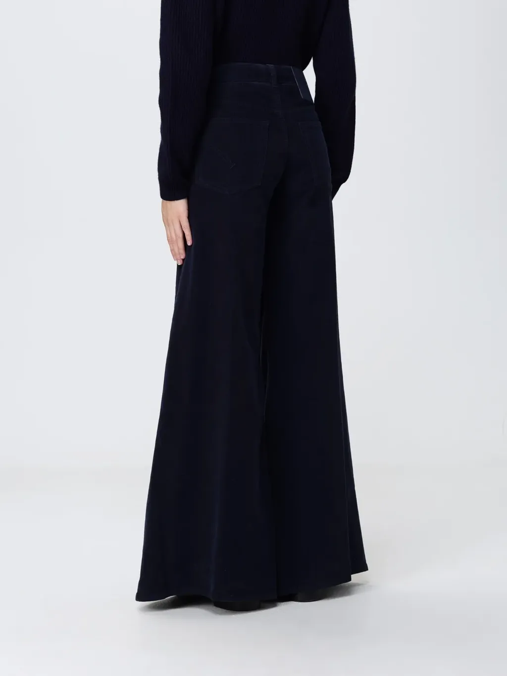 Wide-Leg Jeans