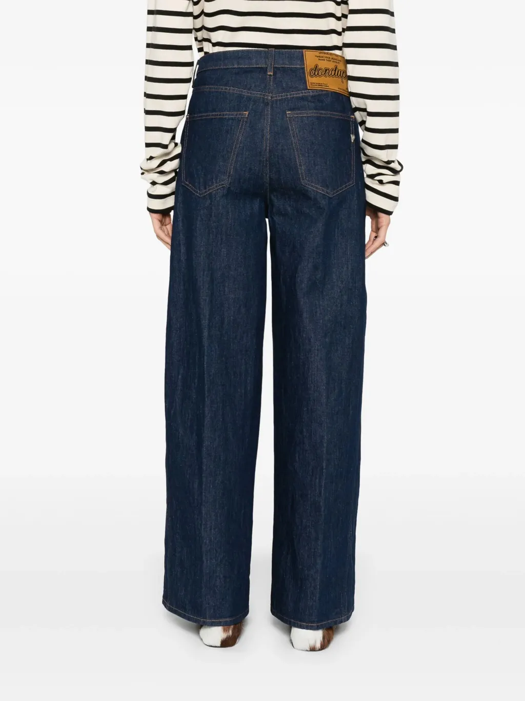 High-Waisted Jeans